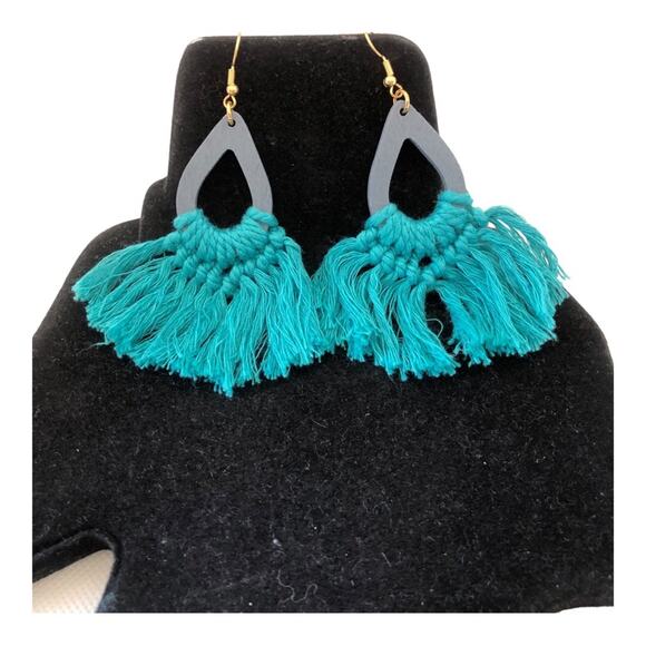 Green Macrame Fan Fringe Cutout Colored Wood Teardrop Bohemian Dangle Earrings - Picture 3 of 12
